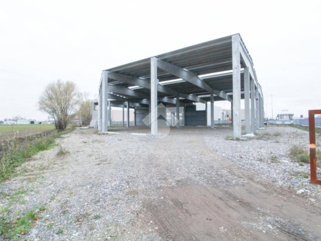 locale commerciale in affitto ad Isorella