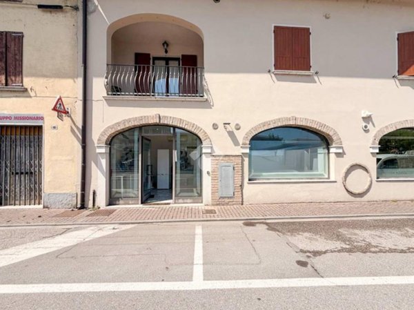 ufficio in affitto ad Isorella
