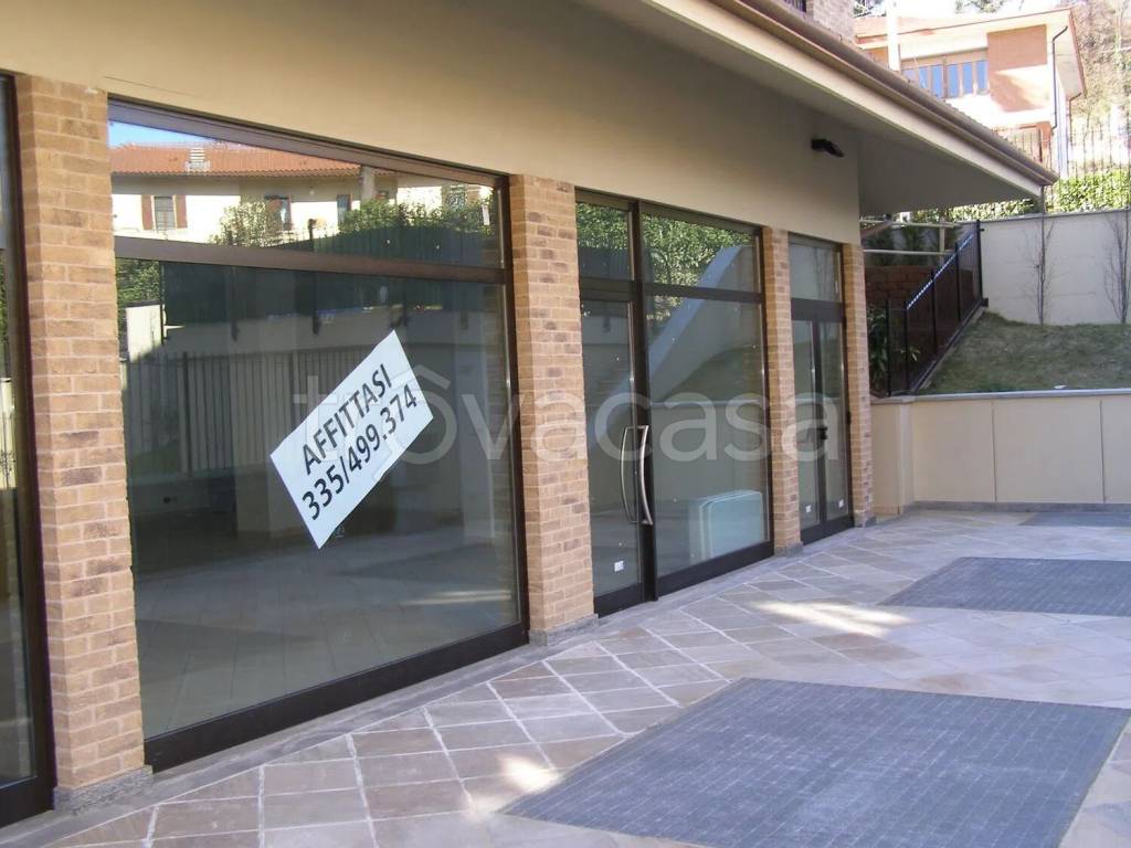 negozio in affitto a Castiglione Torinese