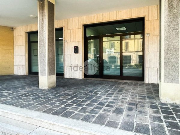 locale commerciale in affitto a Lograto