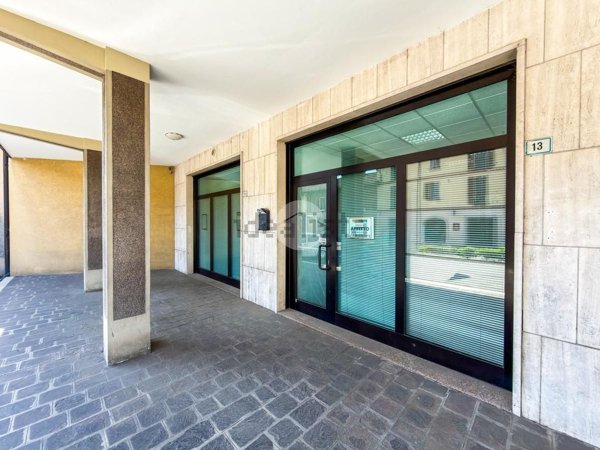 locale commerciale in affitto a Lograto