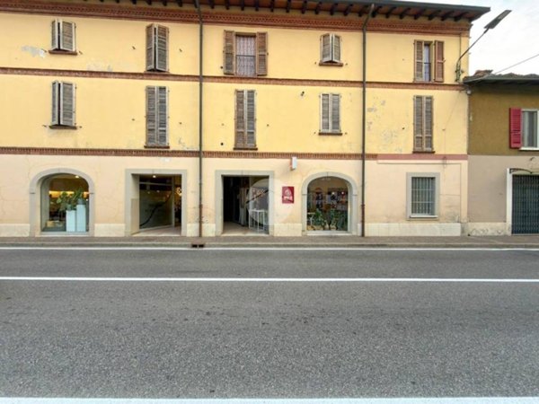 locale commerciale in affitto a Lograto