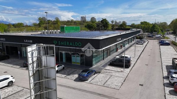 locale commerciale in affitto a Lonato del Garda