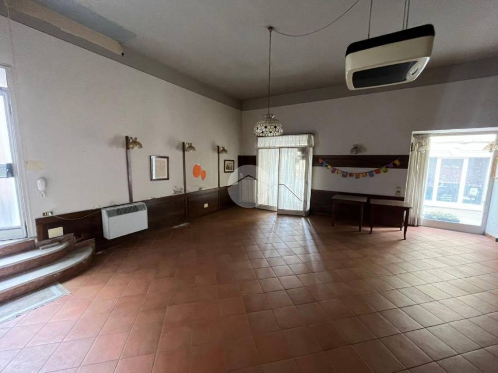 negozio in affitto a Lonato del Garda