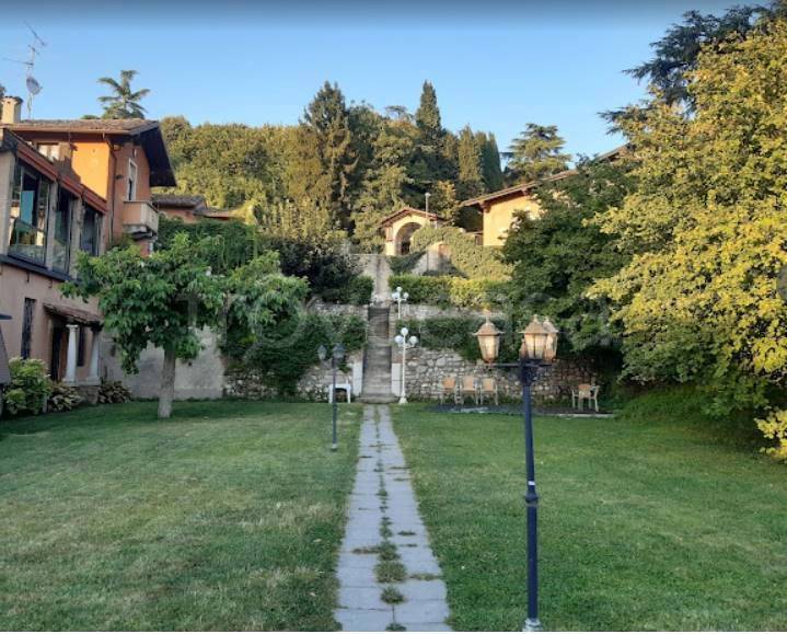 negozio in affitto a Lonato del Garda