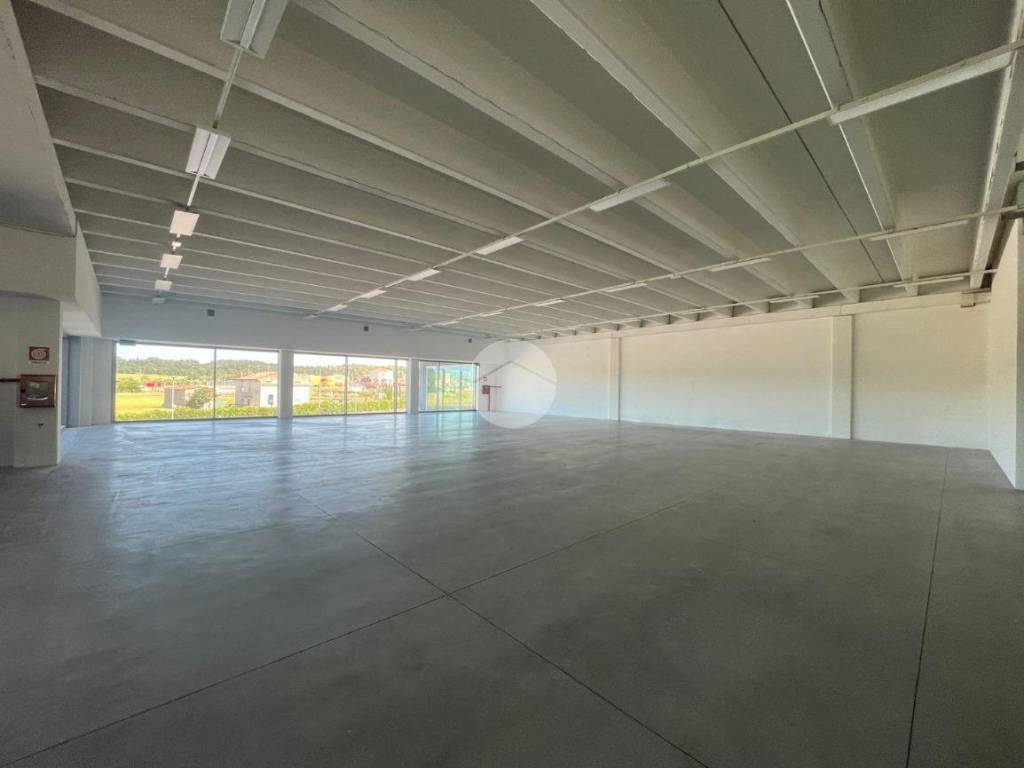 negozio in affitto a Lonato del Garda