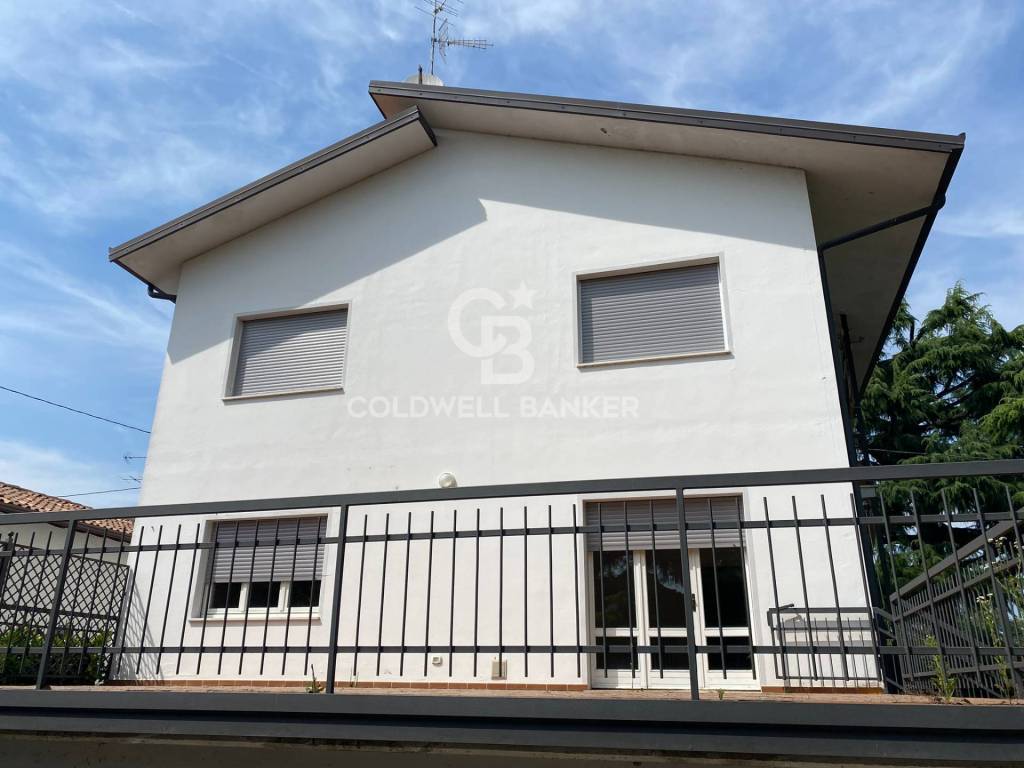 appartamento in affitto a Lonato del Garda in zona Barcuzzi
