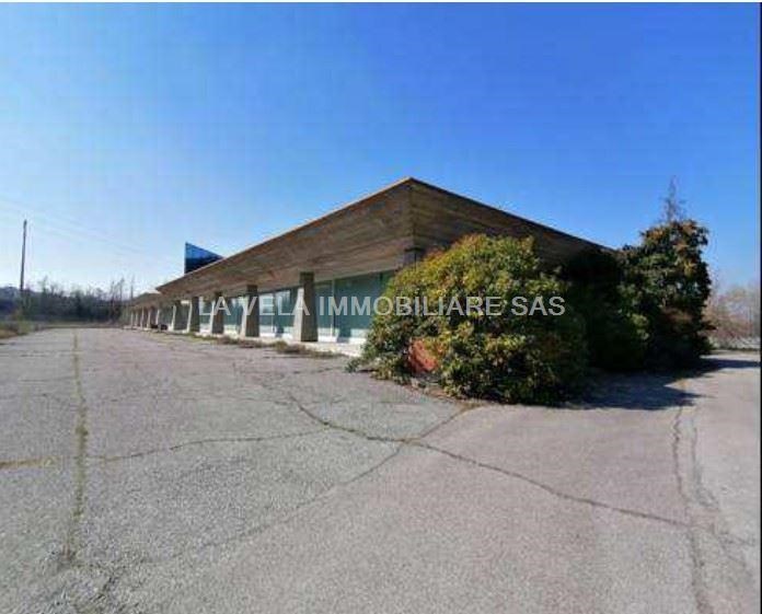 locale commerciale in affitto a Lonato del Garda