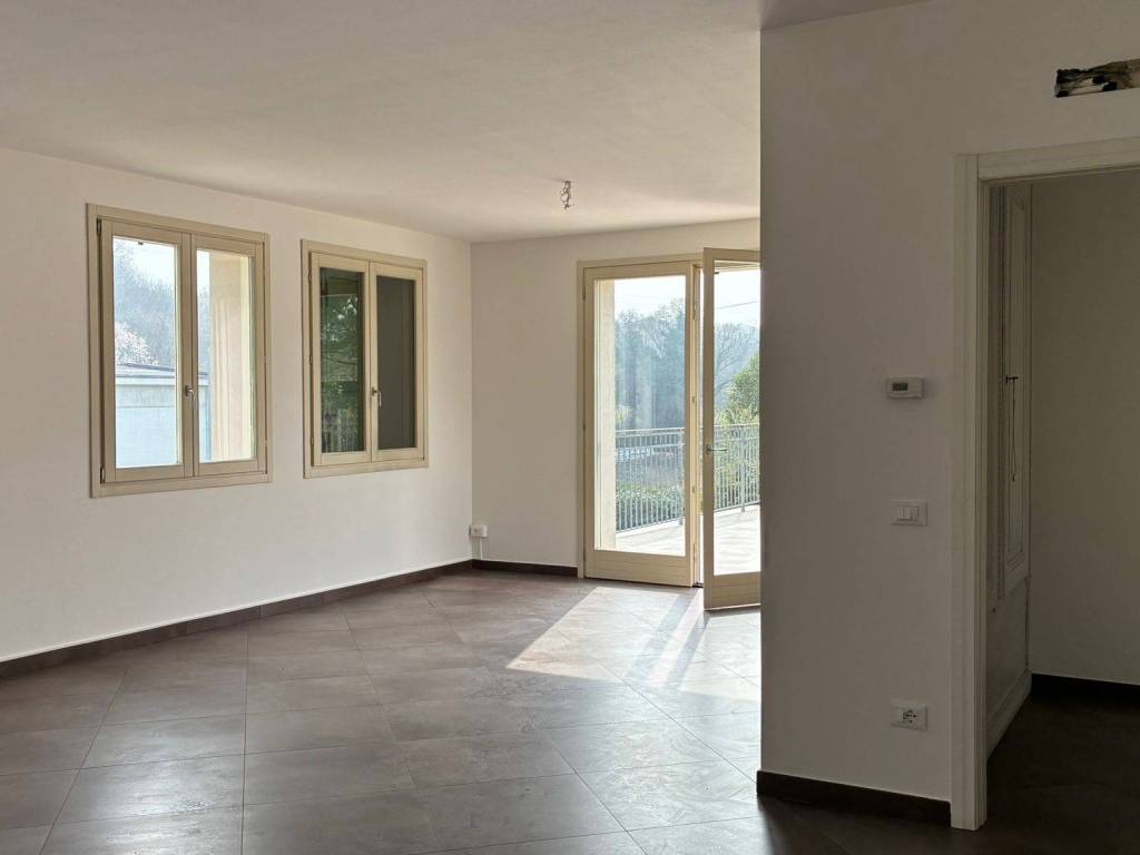 appartamento in affitto a Lonato del Garda in zona Brodena