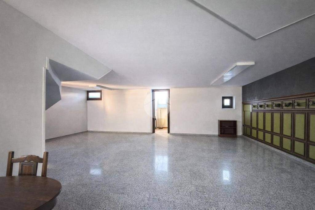 negozio in affitto a Lonato del Garda