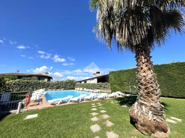 appartamento in affitto a Lonato del Garda in zona Barcuzzi