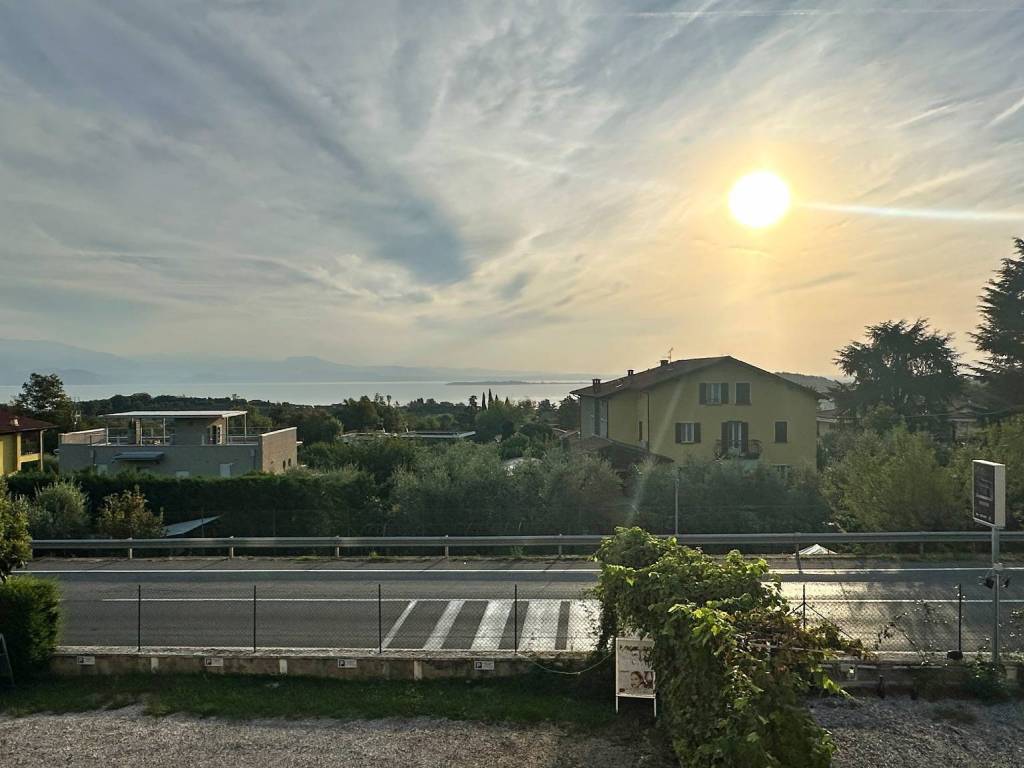 appartamento in affitto a Lonato del Garda in zona Barcuzzi
