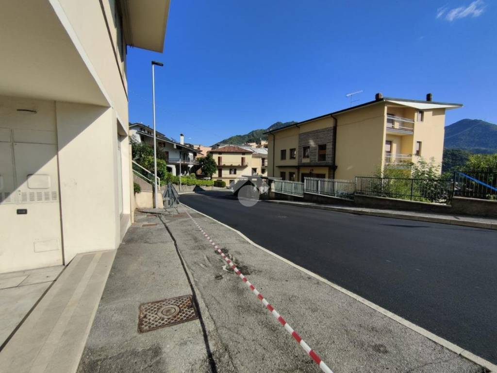 negozio in affitto a Lumezzane in zona Sant'Apollonio