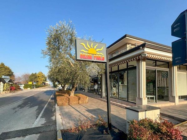 negozio in affitto a Manerba del Garda in zona Solarolo