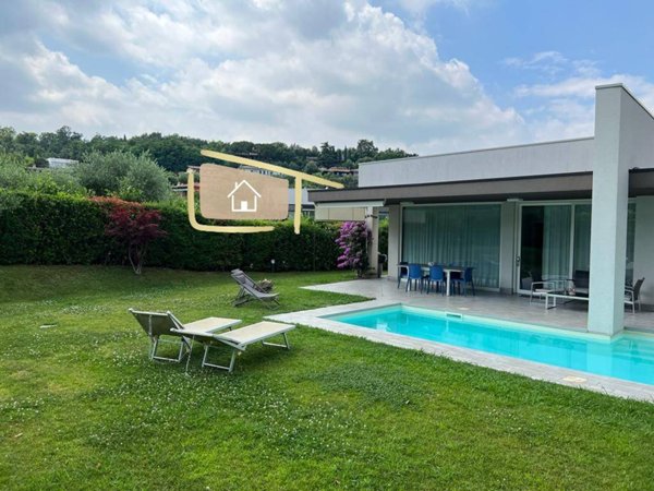 casa indipendente in affitto a Manerba del Garda in zona Solarolo