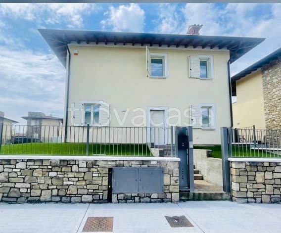 casa indipendente in affitto a Manerba del Garda