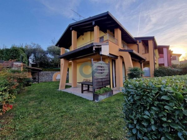 casa indipendente in affitto a Manerba del Garda in zona Pieve Vecchia