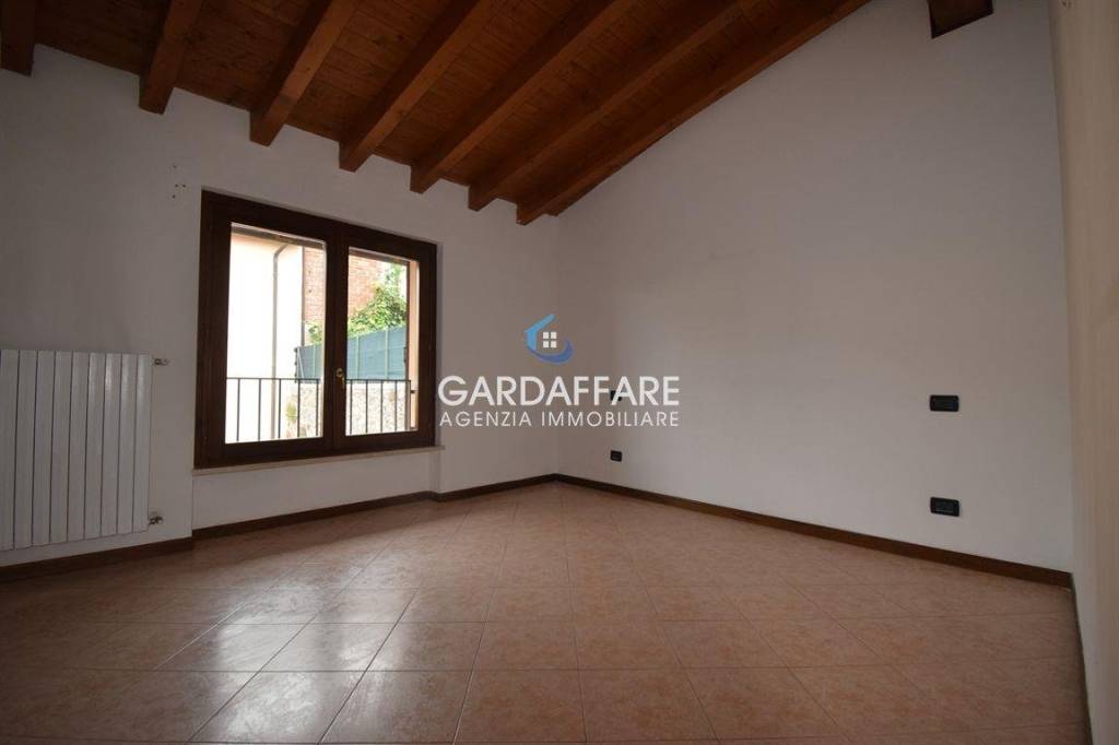 appartamento in affitto a Manerba del Garda in zona Solarolo