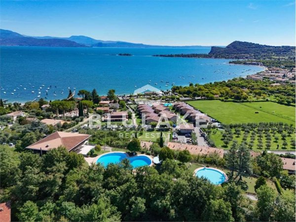 casa indipendente in affitto a Manerba del Garda in zona Pieve Vecchia