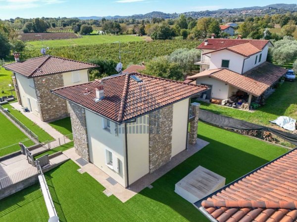 casa indipendente in affitto a Manerba del Garda in zona Solarolo