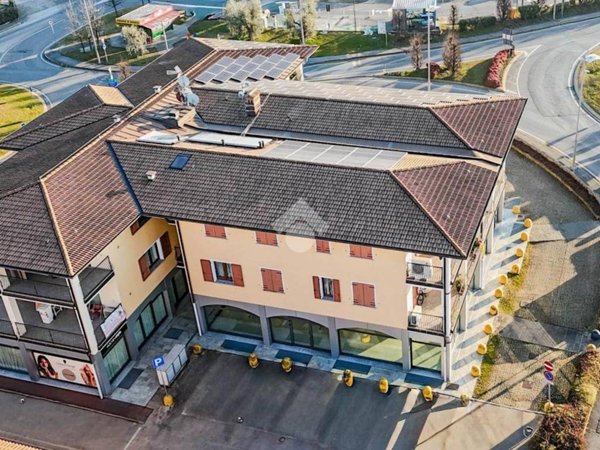ufficio in affitto a Manerba del Garda in zona Crociale