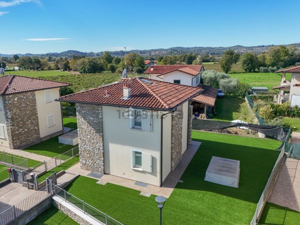 casa indipendente in affitto a Manerba del Garda