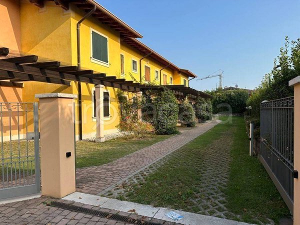 appartamento in affitto a Manerba del Garda in zona Solarolo