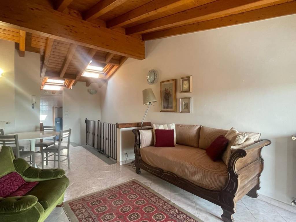appartamento in affitto a Manerba del Garda in zona Solarolo