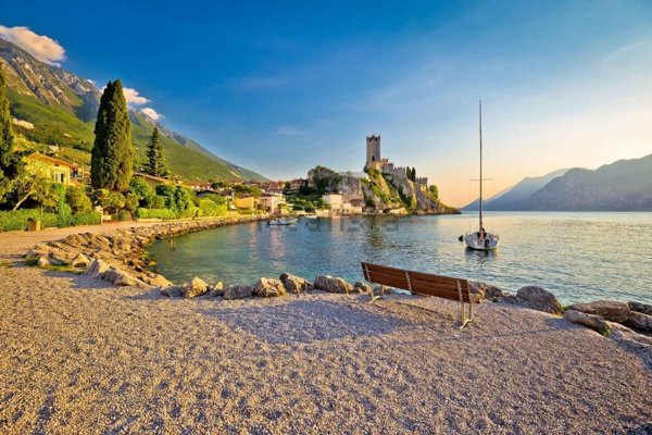 casa indipendente in affitto a Manerba del Garda in zona Crociale