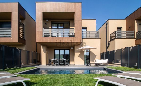 casa indipendente in affitto a Manerba del Garda in zona Crociale