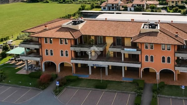 ufficio in affitto a Manerba del Garda in zona Crociale