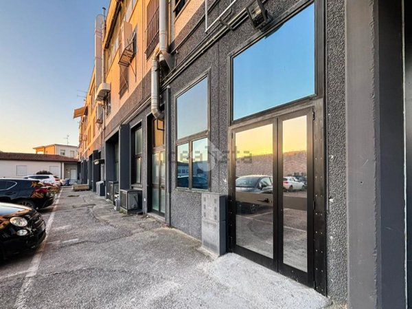 locale commerciale in affitto a Manerbio