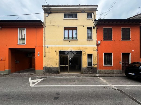 locale commerciale in affitto a Manerbio