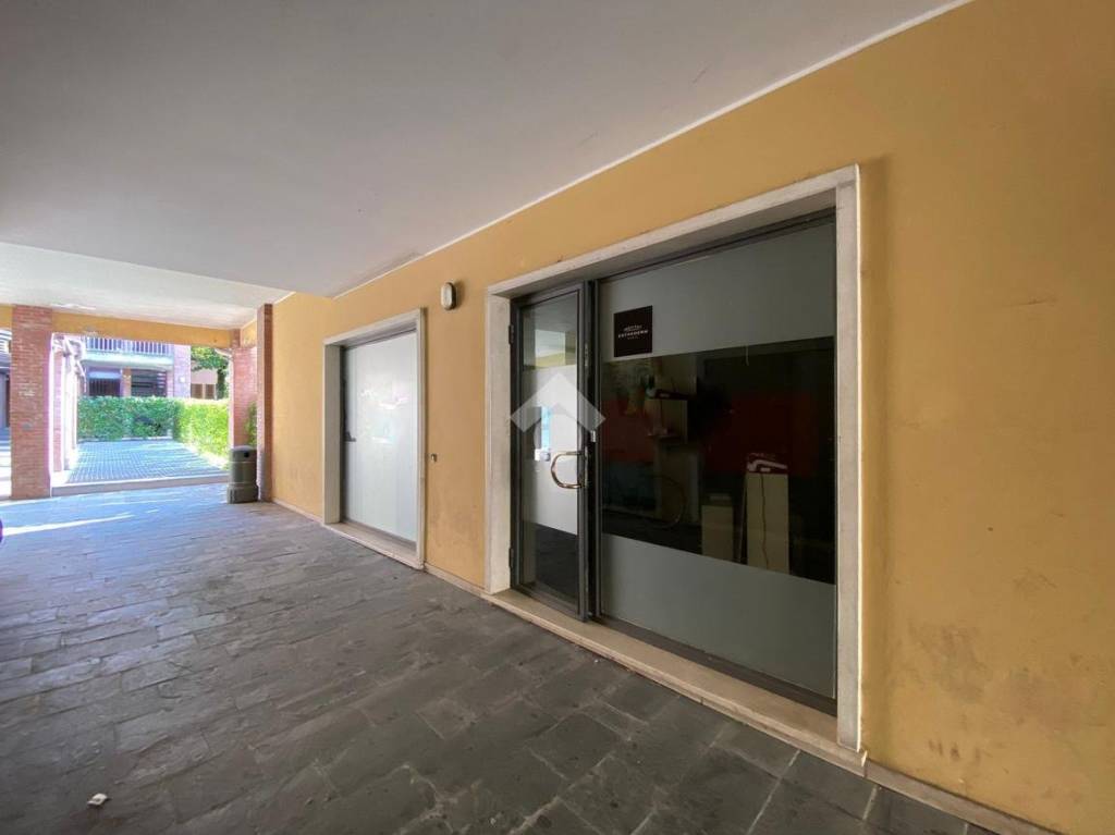 negozio in affitto a Manerbio