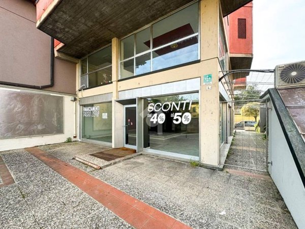 negozio in affitto a Manerbio