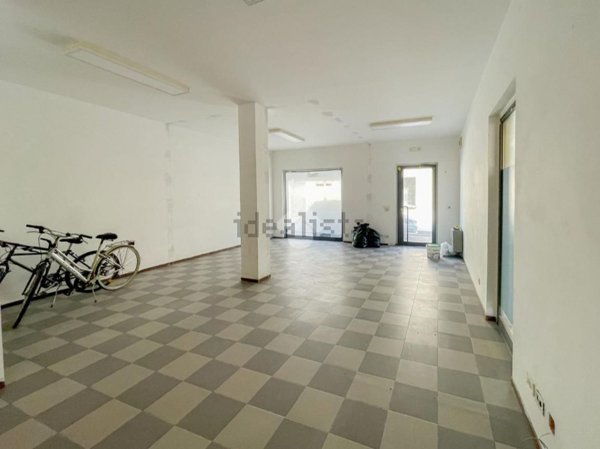 locale commerciale in affitto a Manerbio