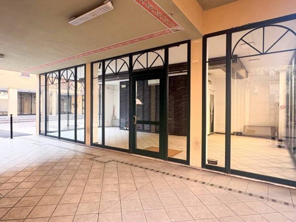 locale commerciale in affitto a Manerbio