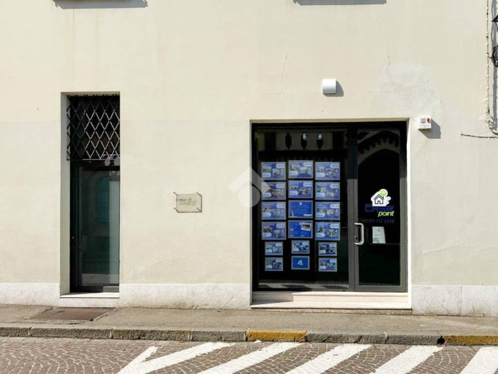 negozio in affitto a Manerbio