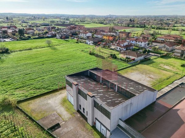 locale commerciale in affitto a Mazzano in zona Molinetto