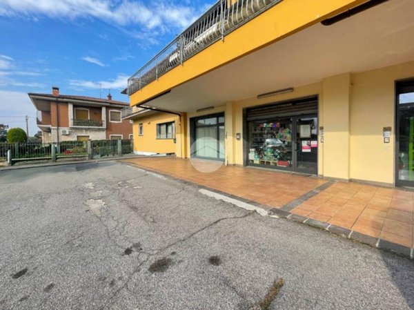 negozio in affitto a Mazzano in zona Molinetto