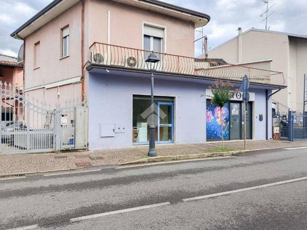 negozio in affitto a Mazzano in zona Molinetto