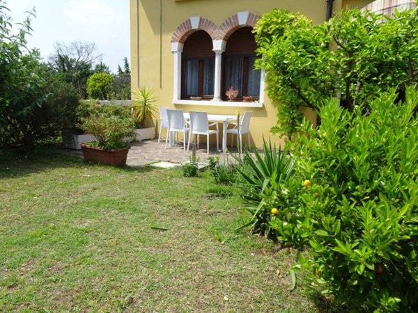 appartamento in affitto a Moniga del Garda
