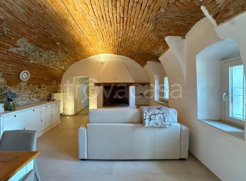 appartamento in affitto a Moniga del Garda