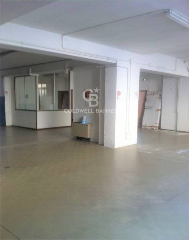 locale commerciale in affitto a Moniga del Garda