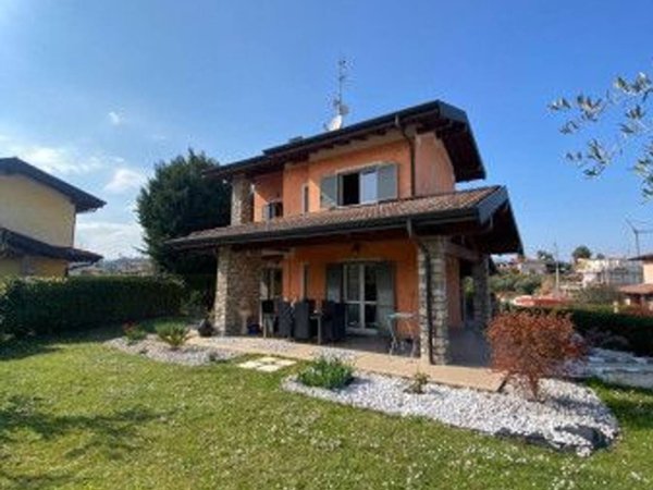 casa indipendente in affitto a Moniga del Garda