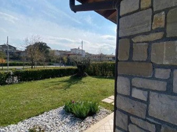 casa indipendente in affitto a Moniga del Garda