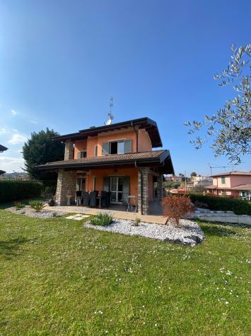 casa indipendente in affitto a Moniga del Garda