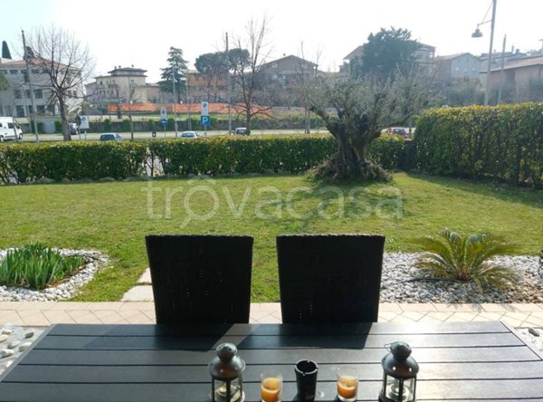 appartamento in affitto a Moniga del Garda