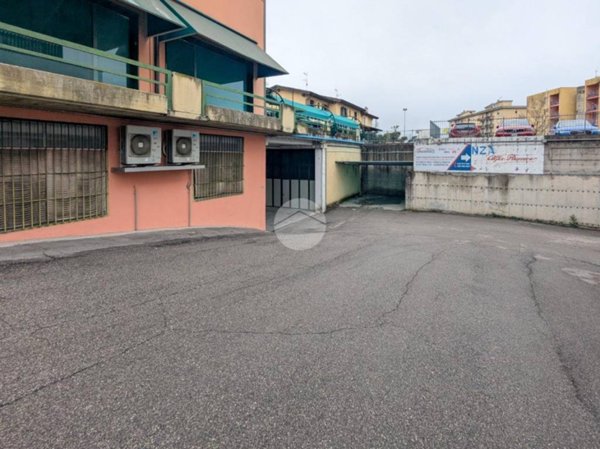 locale commerciale in affitto a Montichiari