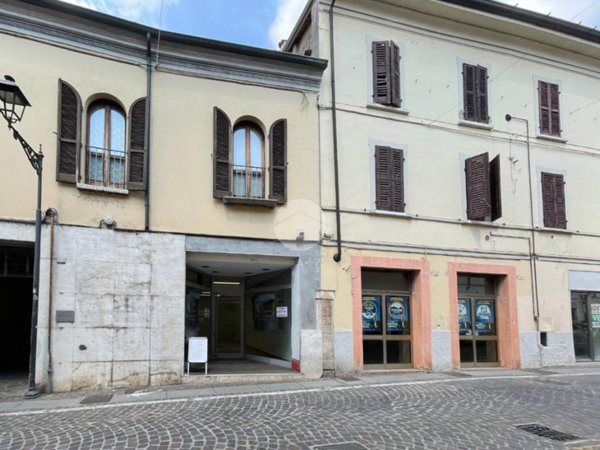 negozio in affitto a Montichiari in zona Rò